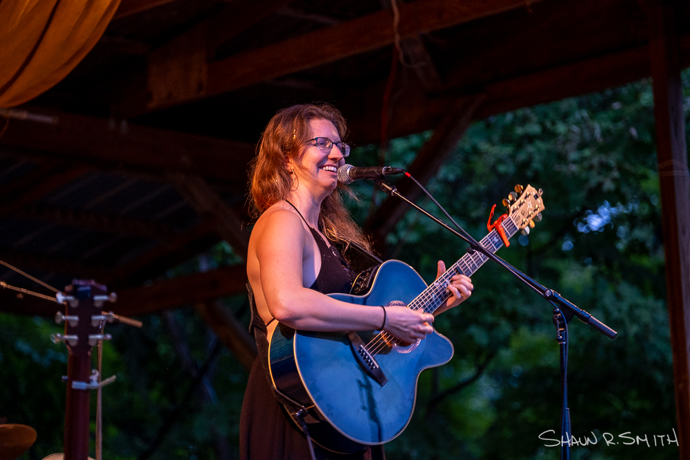 Shanna In A Dress performs Thursday, Aug. 15 at the 61st annual Philadelphia Folk Festival (Shaun R. Smith/The High Note).