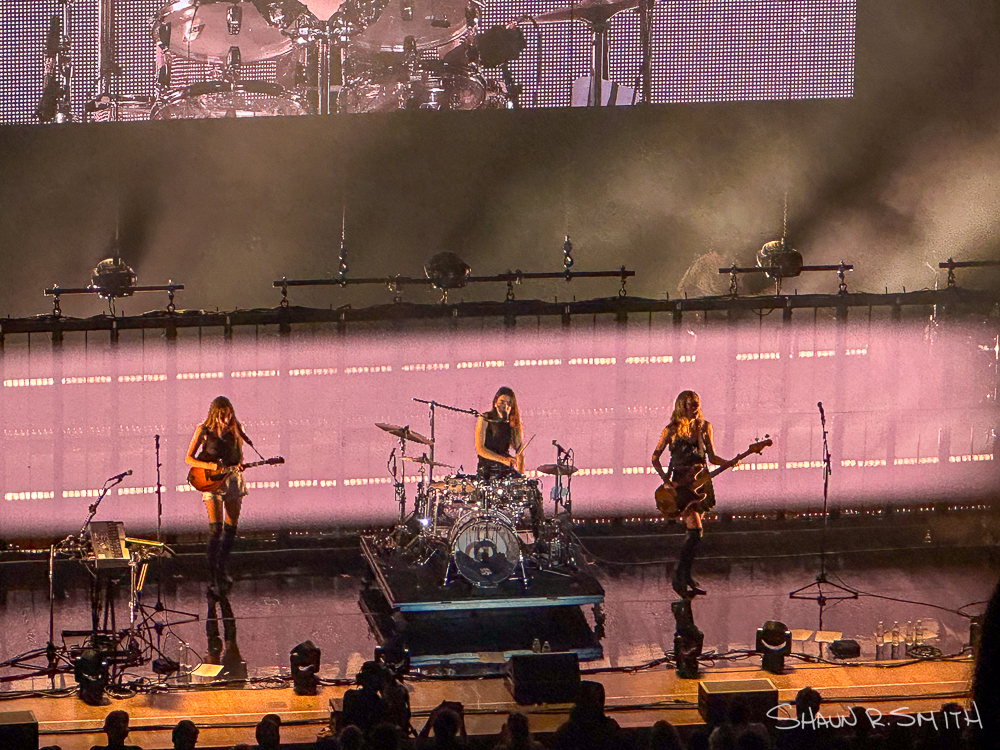 Haim at Mann Center Sept. 4, 2025 (Shaun R. Smith/ The High Note).