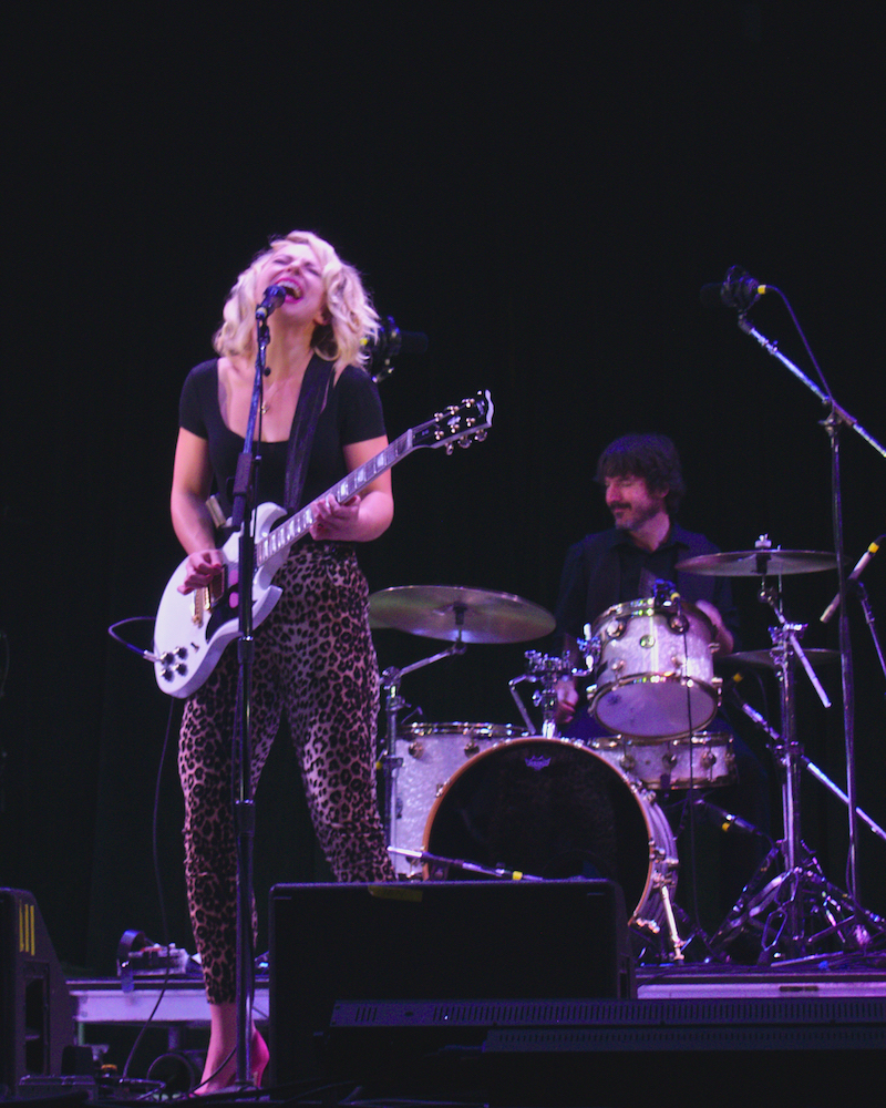 Samantha Fish performs Friday night on the Martin Guitar Main Stage at the 56th annual Philadelphia Folk Festival (The High Note/ Shaun R. Smith).