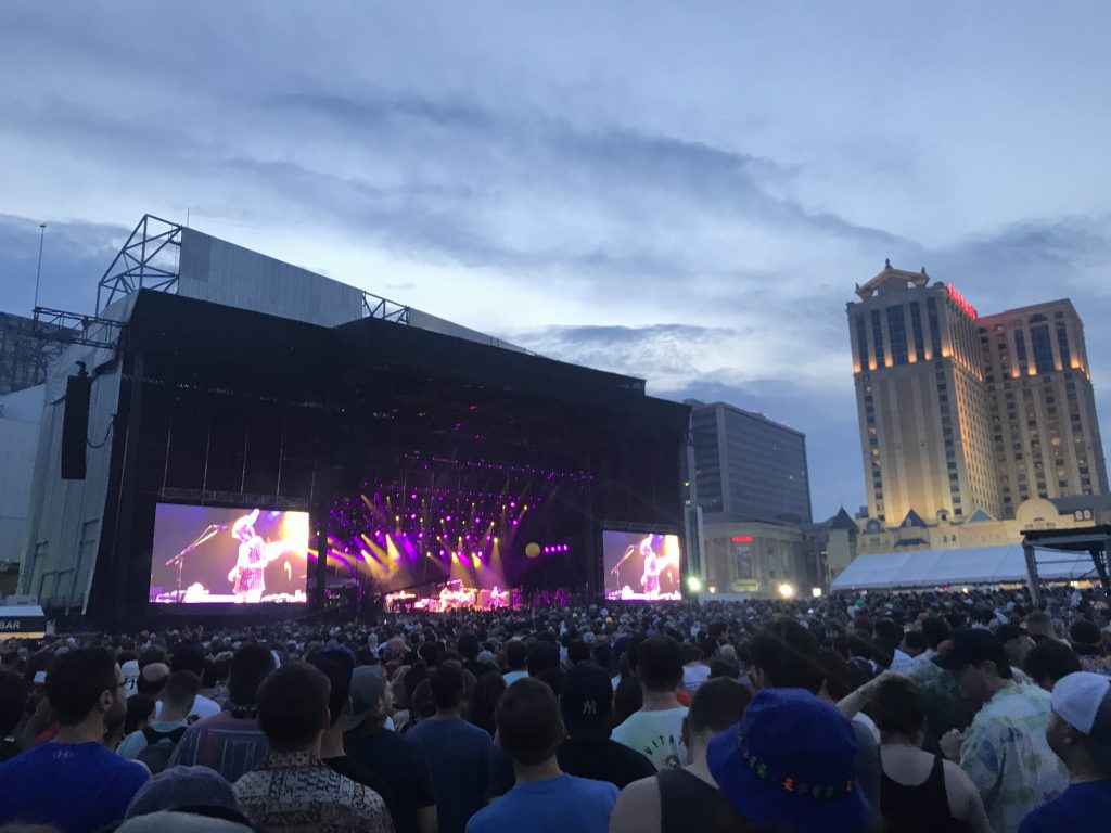 Phish performs Friday, Aug. 13 on the beach in Atlantic City, New Jersey (Shaun R. Smith/ The High Note).