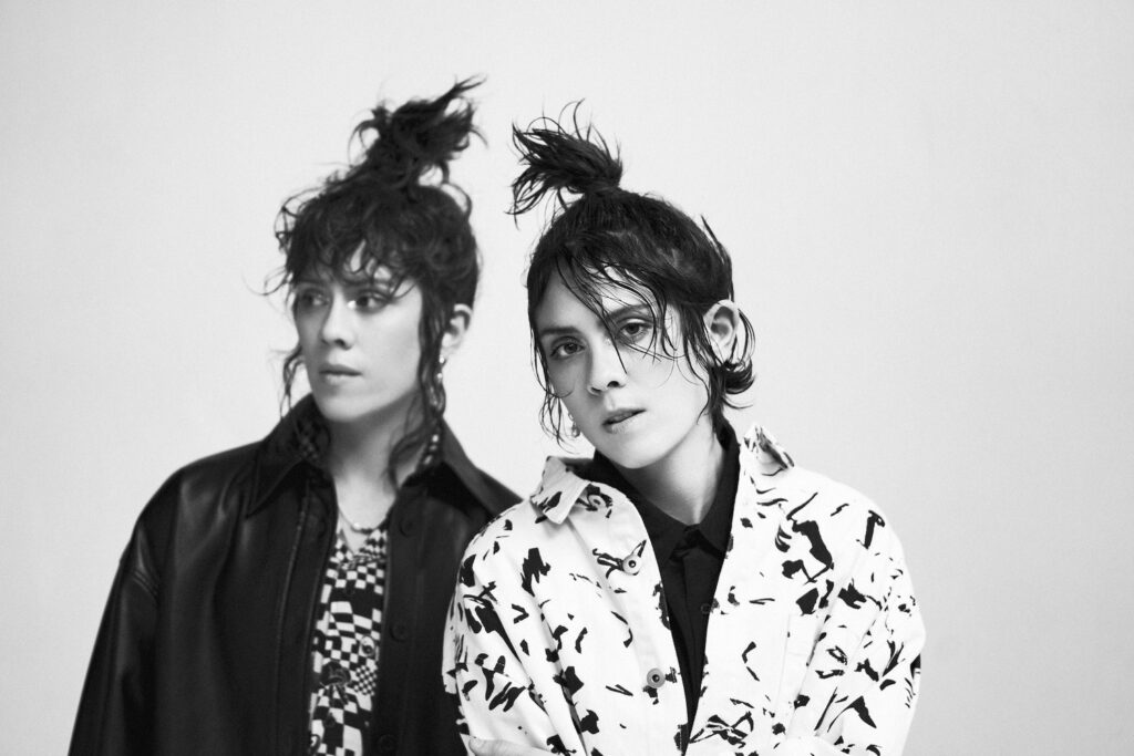 Tegan and Sara - photo credit Eluvier Acosta